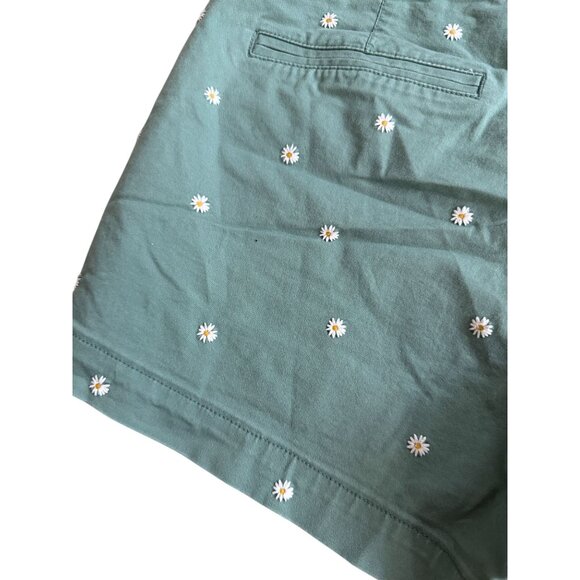 OLD NAVY Green Daisy Print Everyday Shorts Size 10 - Picture 9 of 11